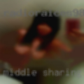 Middle sharing clips