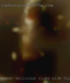 Woman delicious clubs wide hip near Des Moines IA.